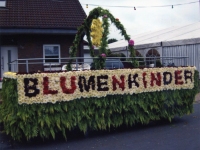 Korsowagen der Blumenkinder