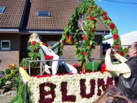 Korsowagen der Blumenkinder