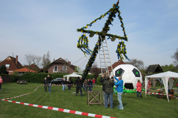 Foto ueber-das-jahr/maibaum-10