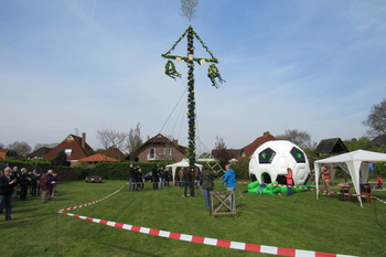 Foto ueber-das-jahr/maibaum-11