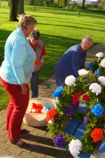 Foto ueber-das-jahr/maibaum-blumen